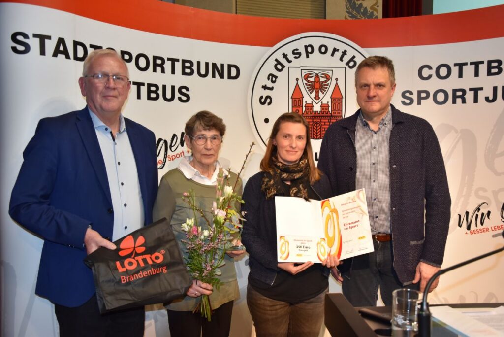 Stadtsportbund und Lotto Brandenburg würdigen auf Mitgliederversammlung das Ehrenamt